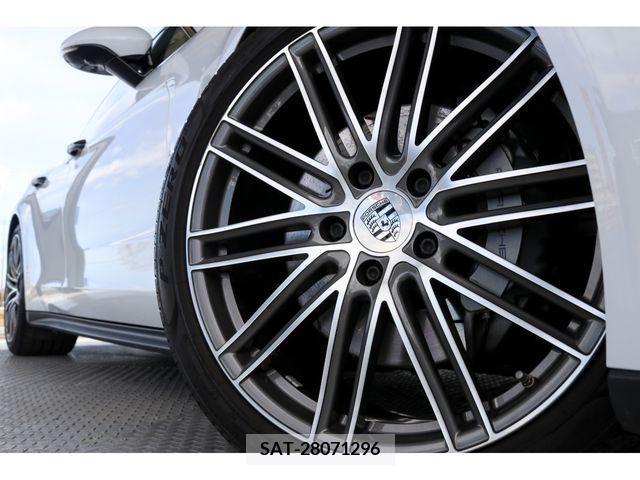 Porsche PANAMERA 2018-07 220859-13