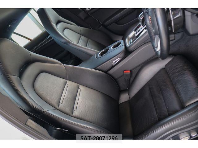 Porsche PANAMERA 2018-07 220859-16