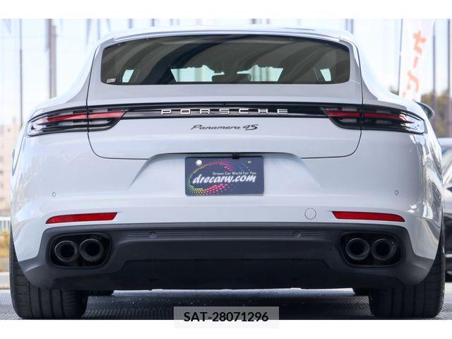 Porsche PANAMERA 2018-07 220859-4