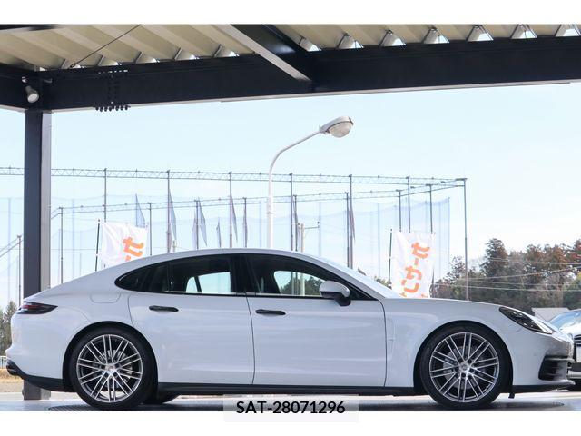 Porsche PANAMERA 2018-07 220859-5