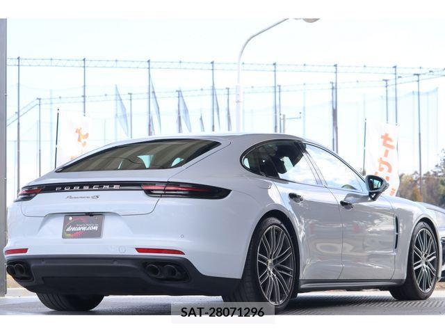Porsche PANAMERA 2018-07 220859-8