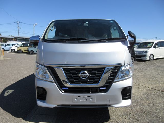 Nissan NV350 Caravan 2018-04 16060-1