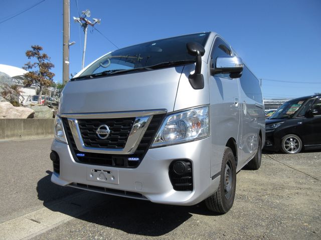 Nissan NV350 Caravan 2018-04 16060-0
