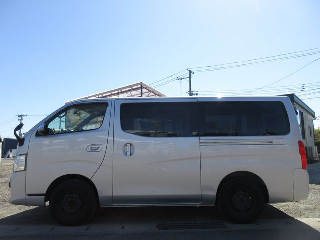 Nissan NV350 Caravan 2018-04 16060-4