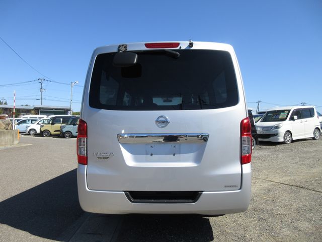 Nissan NV350 Caravan 2018-04 16060-2