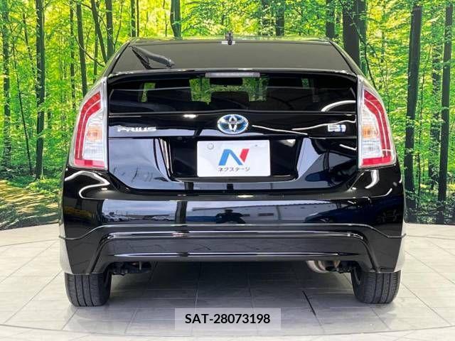 Toyota PRIUS 2012-09 335772-15