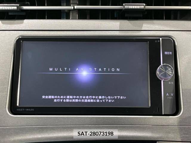 Toyota PRIUS 2012-09 335772-2