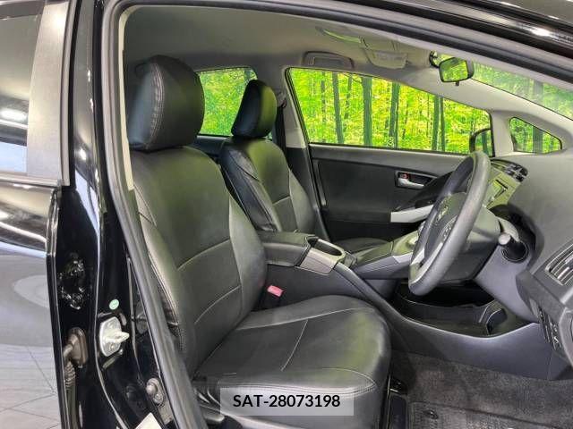 Toyota PRIUS 2012-09 335772-8