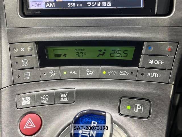Toyota PRIUS 2012-09 335772-6