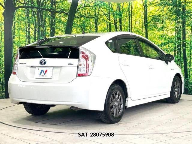 Toyota PRIUS 2014-03 322051-17