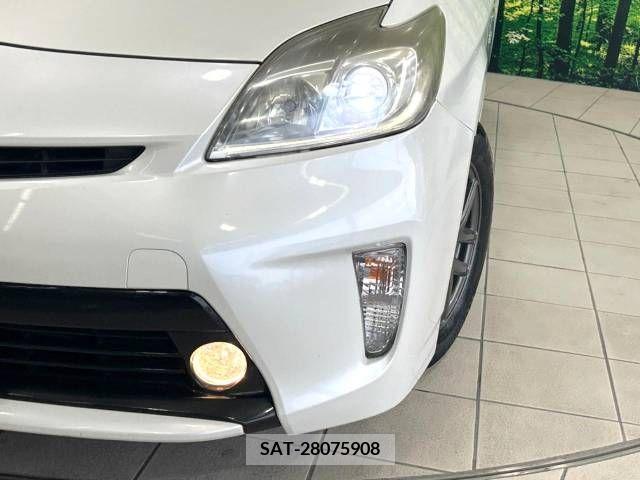 Toyota PRIUS 2014-03 322051-12