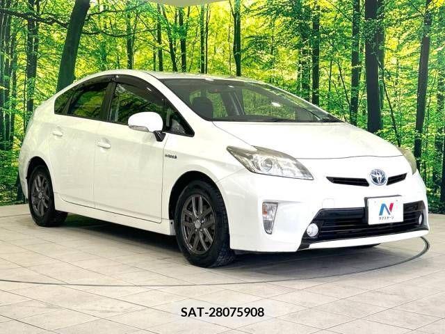 Toyota PRIUS 2014-03 322051-16