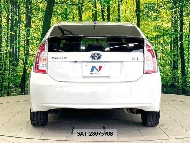 Toyota PRIUS 2014-03 322051-15