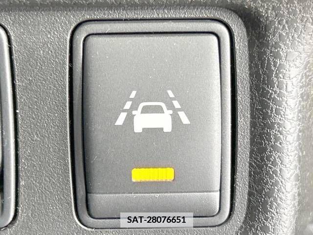 Nissan NOTE 2014-11 378147-5
