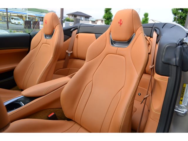Ferrari Portofino 2019-08 8351-5