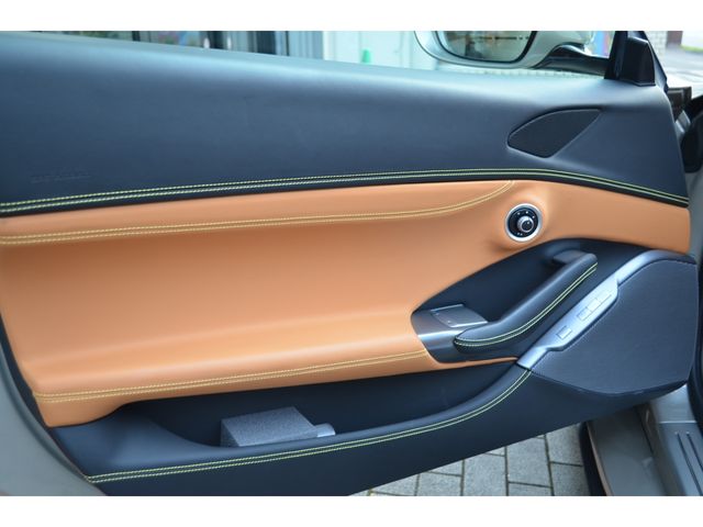 Ferrari Portofino 2019-08 8351-15