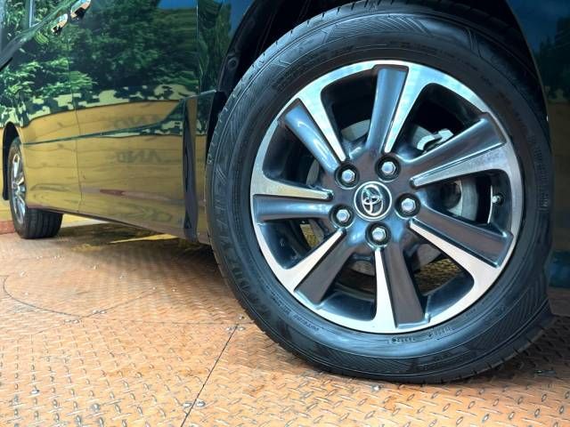 Toyota VOXY 2018-03 195300-14