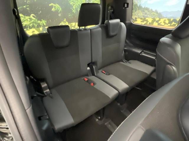 Toyota NOAH 2019-02 22010-8