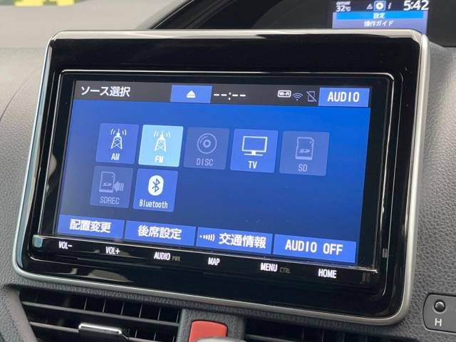 Toyota NOAH 2019-02 22010-3