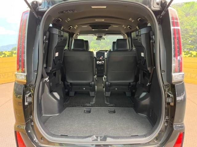 Toyota NOAH 2019-02 22010-9
