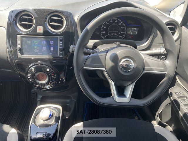 Nissan NOTE 2017-10 279972-6