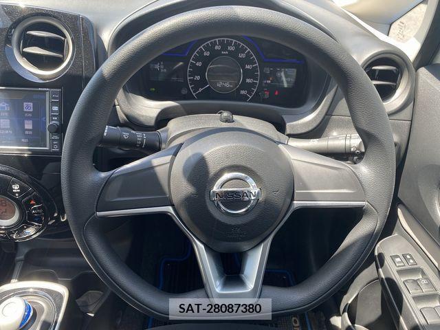 Nissan NOTE 2017-10 279972-7