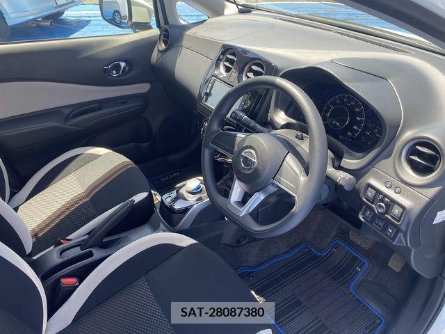 Nissan NOTE 2017-10 279972-8