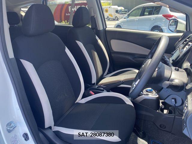 Nissan NOTE 2017-10 279972-9