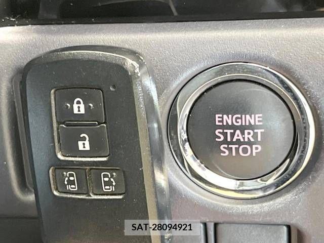 Toyota VOXY 2016-11 335704-7