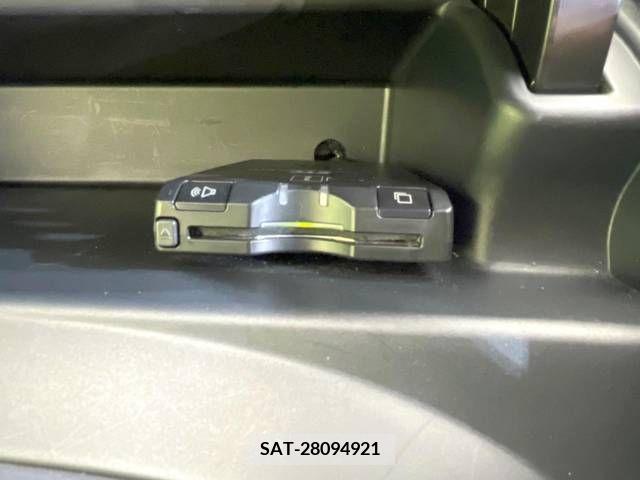 Toyota VOXY 2016-11 335704-4