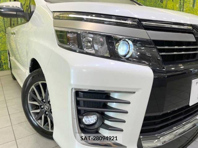 Toyota VOXY 2016-11 335704-12