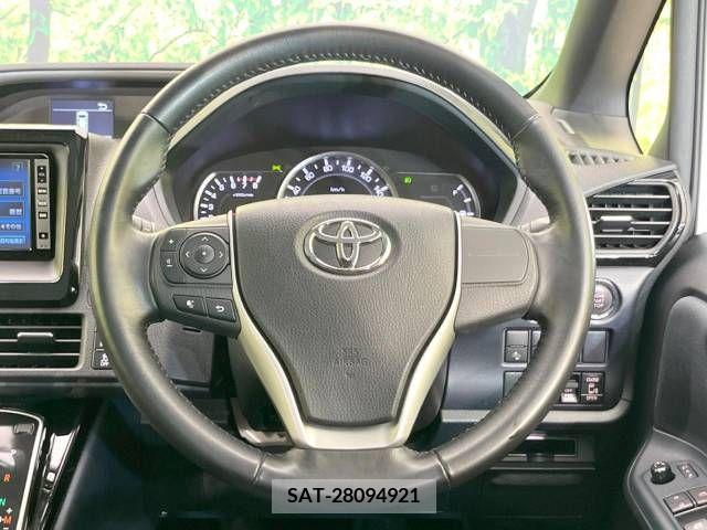 Toyota VOXY 2016-11 335704-11
