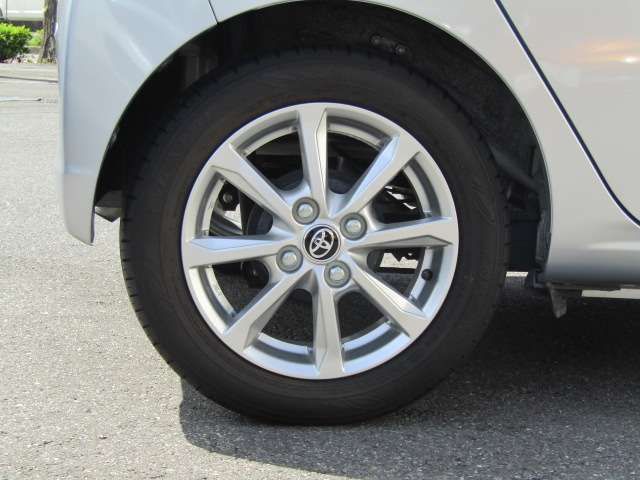 Toyota PIXIS EPOCH 2022-03 21589-14
