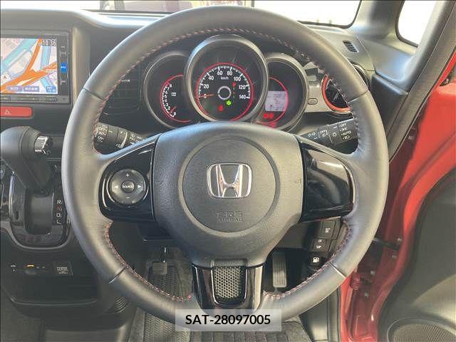 Honda N BOX CUSTOM 2016-11 306682-18