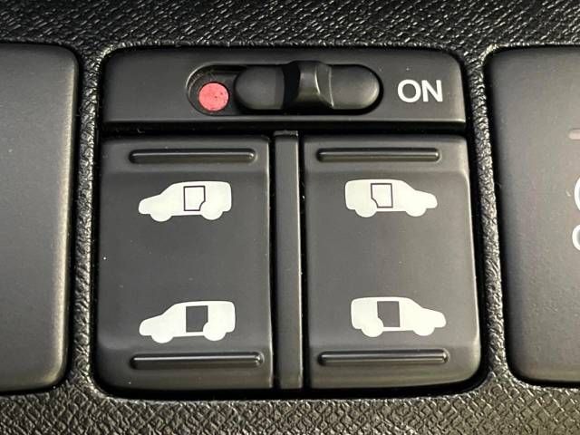 Honda e 2014-03 196707-4
