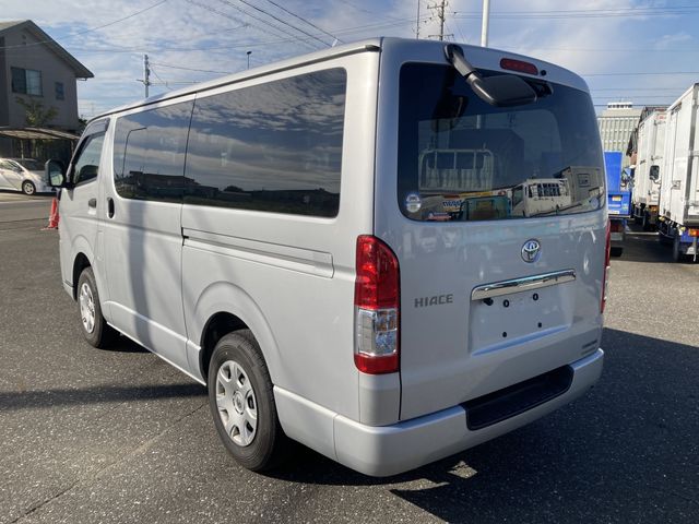 Toyota HIACE VAN 2020-09 14600-3