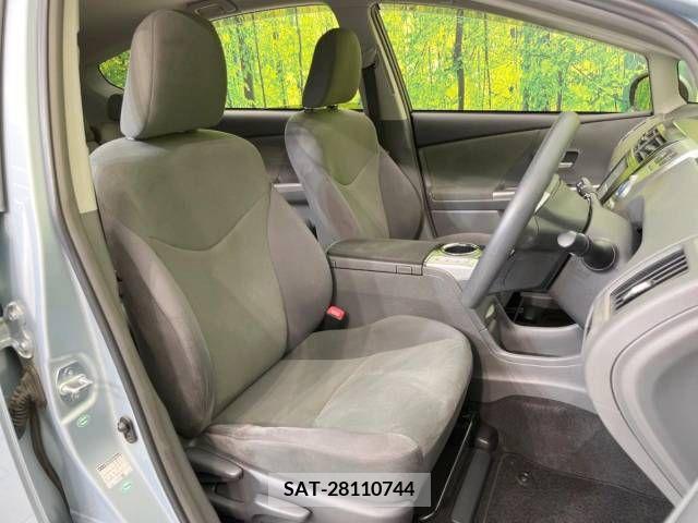 Toyota PRIUS ALPHA 2014-09 322242-8