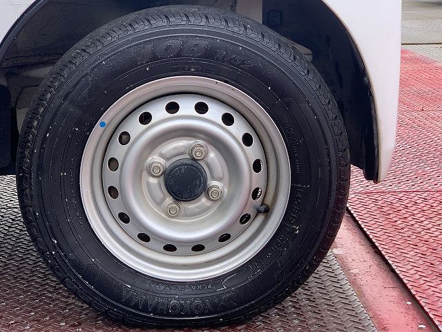 Mitsubishi MINICAB VAN 2017-09 24682-25