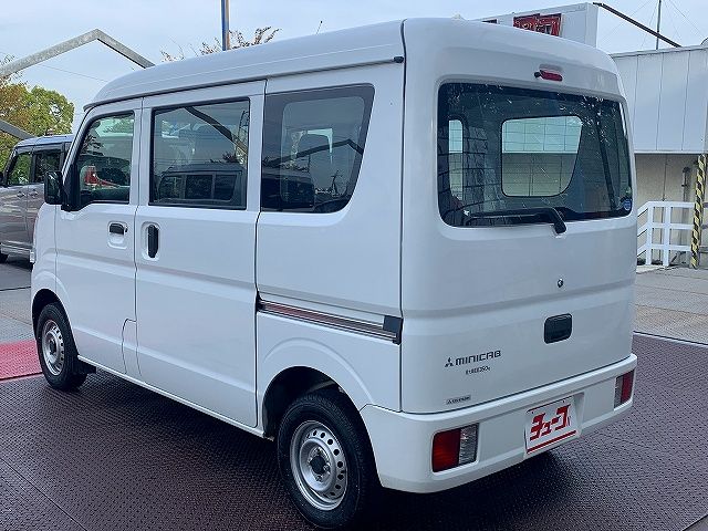 Mitsubishi MINICAB VAN 2017-09 24682-8