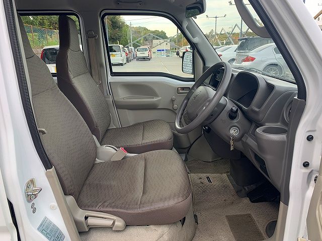 Mitsubishi MINICAB VAN 2017-09 24682-12