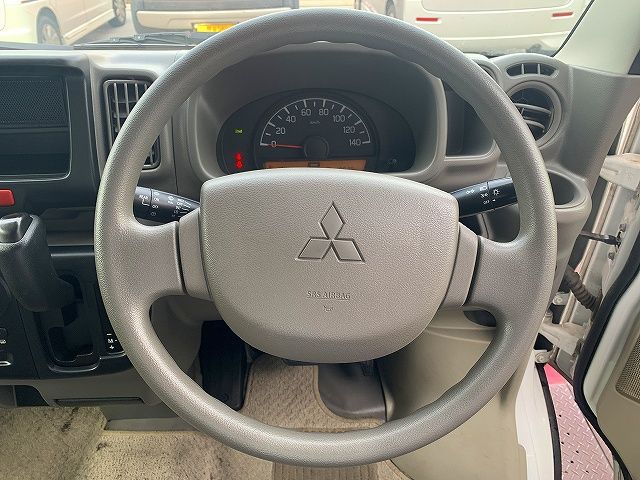 Mitsubishi MINICAB VAN 2017-09 24682-13