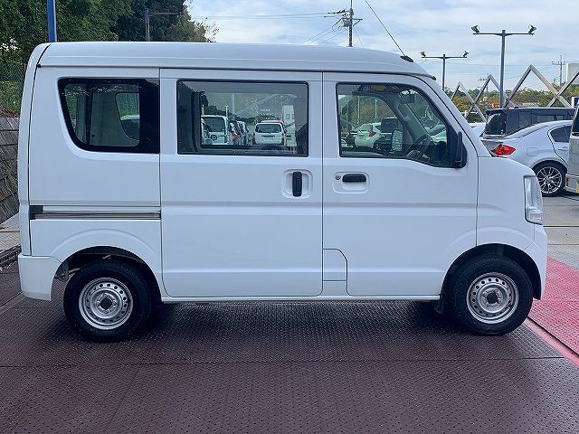 Mitsubishi MINICAB VAN 2017-09 24682-17