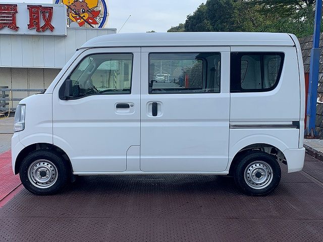 Mitsubishi MINICAB VAN 2017-09 24682-23