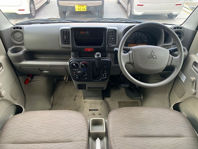 Mitsubishi MINICAB VAN 2017-09 24682-1