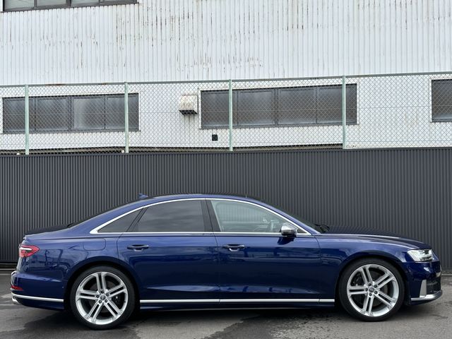 Audi S8 2020-09 195657-6