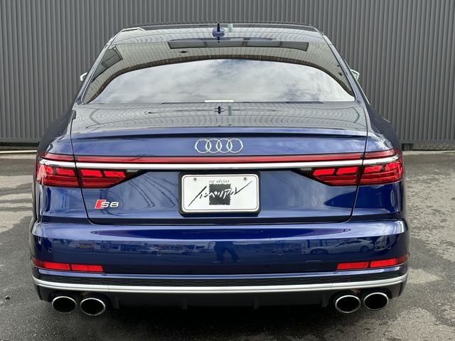 Audi S8 2020-09 195657-3