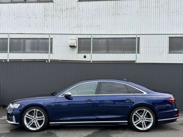Audi S8 2020-09 195657-7