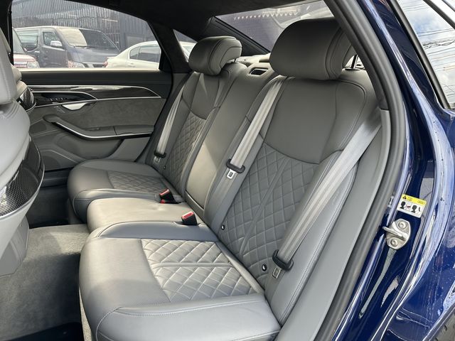 Audi S8 2020-09 195657-13