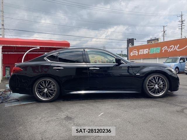 Nissan FUGA 2011-09 270682-3