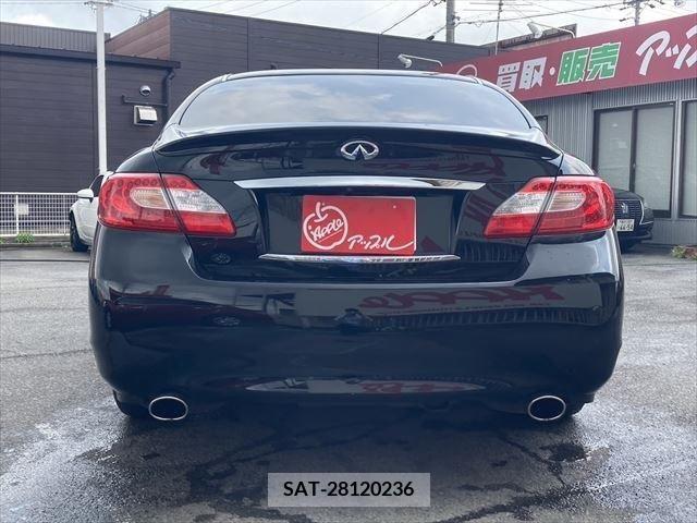 Nissan FUGA 2011-09 270682-5